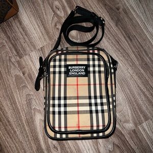 Used Burberry shoulder bag